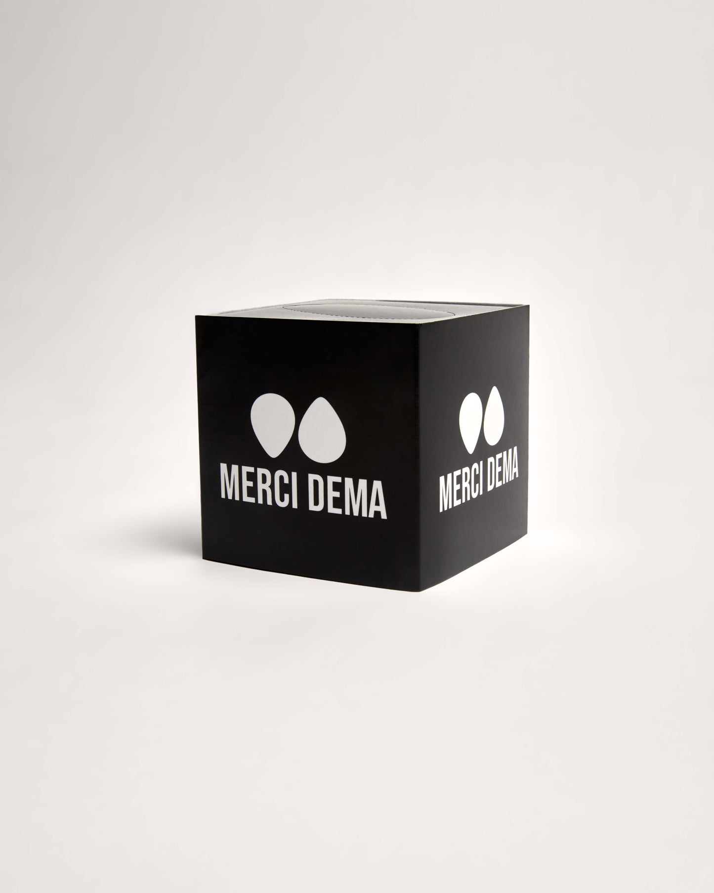 Merci Dema Tissue Box